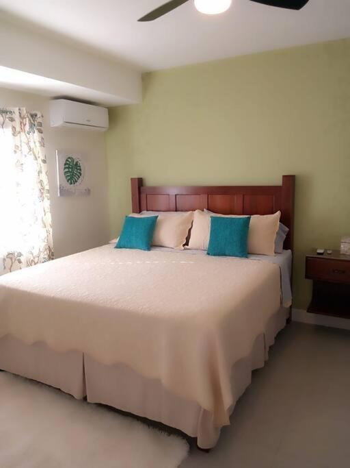 Jamaica Reggae Villa Lucea Εξωτερικό φωτογραφία