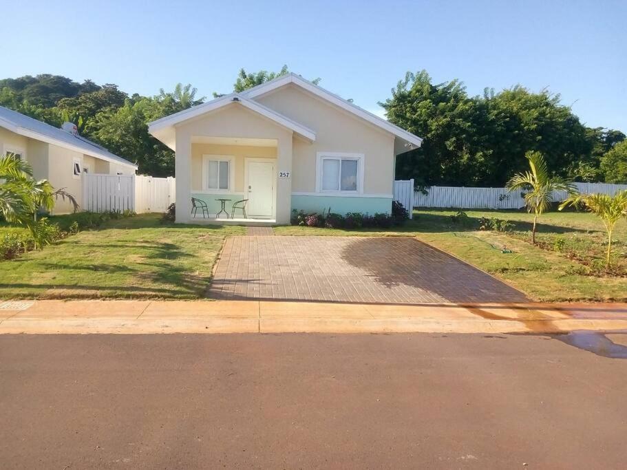 Jamaica Reggae Villa Lucea Εξωτερικό φωτογραφία